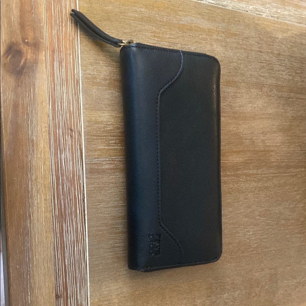 Frye and Co Black Leather Like Zip Wallet 8 Inch